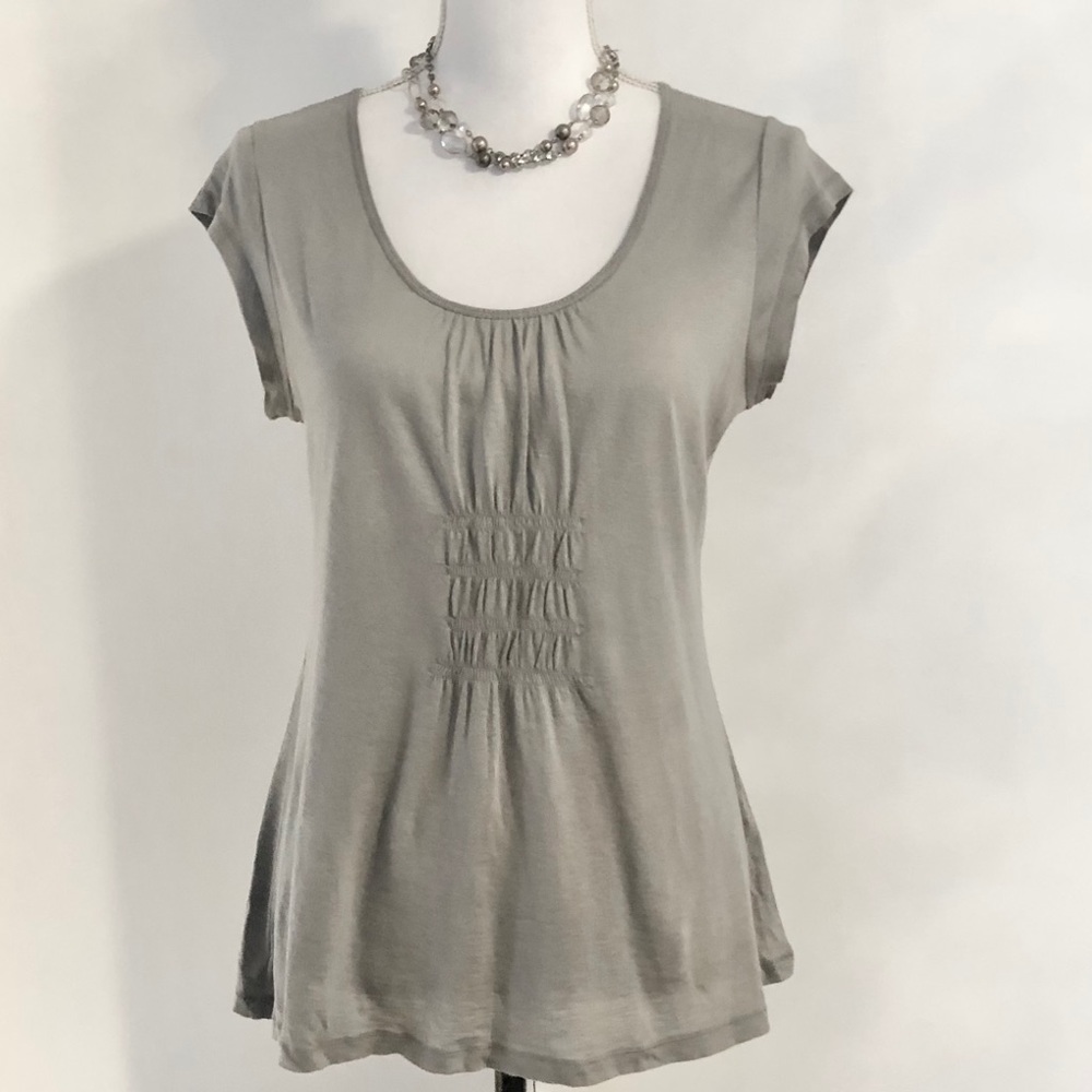 Women’s The Limited Short Sleeve Ruched Top - Picture 3 of 8